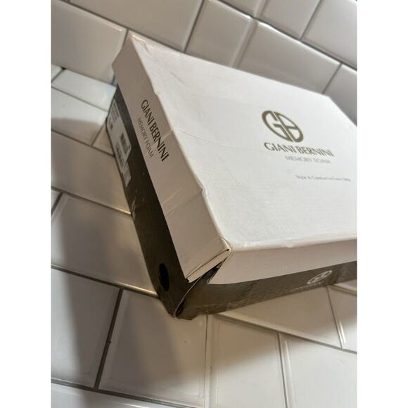 Giani Bernini Brennin Black Buckled Straps Black Ankle Booties NEW Size 6 M Zip - Picture 8 of 8